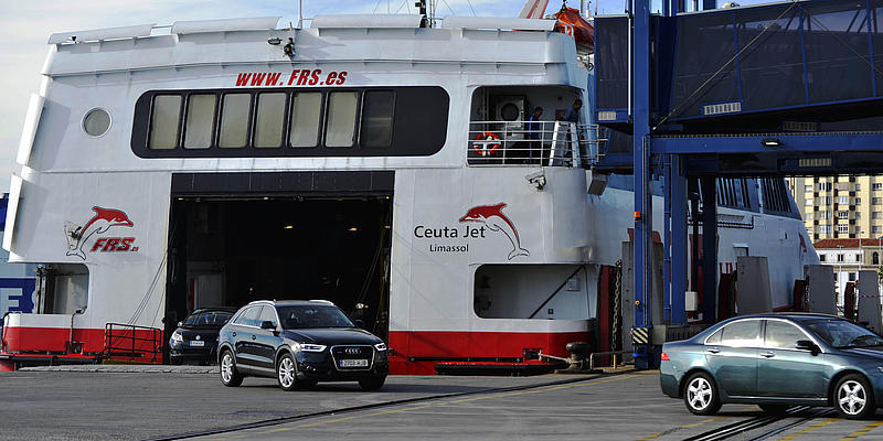 Unloading of cars from Ceuta Jet via its stern ramp